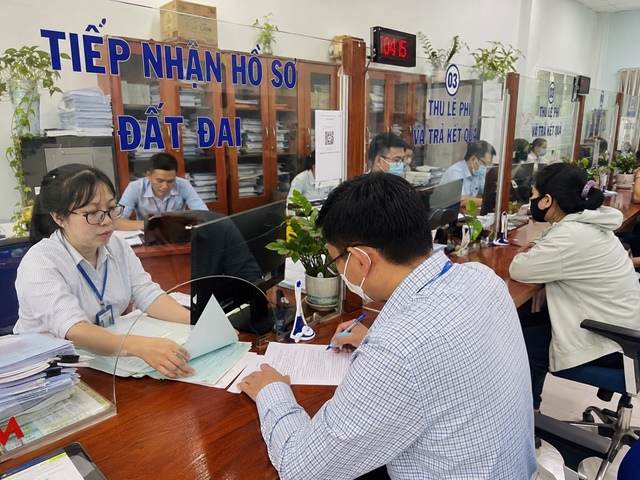 TPHCM đã xử lý hơn 37,000 hồ sơ cấp sổ hồng trong năm nay