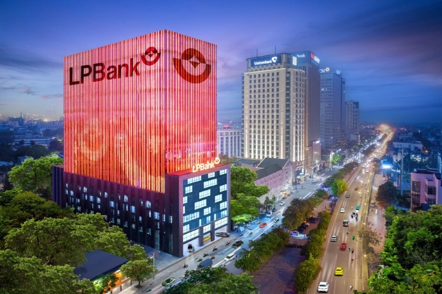 Ông Phạm Nhật Vượng sở hữu gần 5% vốn, giá cổ phiếu LPBank tăng trần