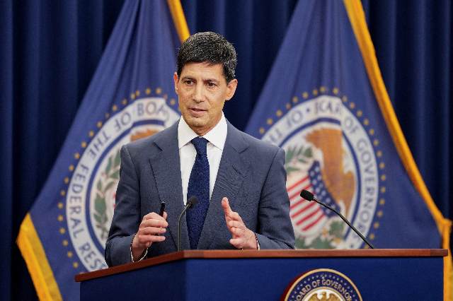 Kevin Warsh có màn "chào sân" quốc tế, thị trường chờ thông điệp mới từ Fed
