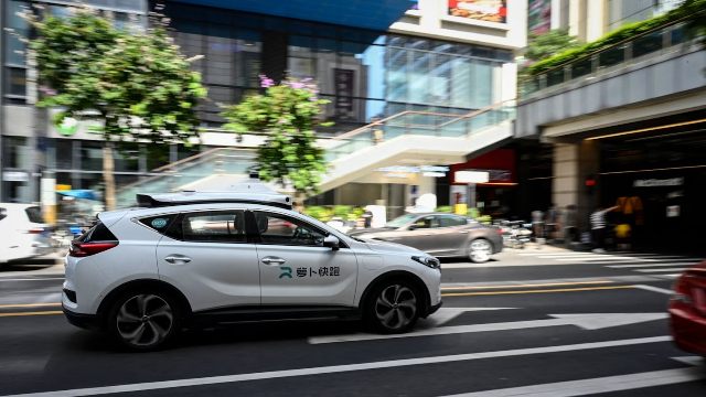Thành phố công nghệ của Trung Quốc đẩy mạnh robotaxi, hàng trăm ngàn tài xế có nguy cơ mất kế sinh nhai
