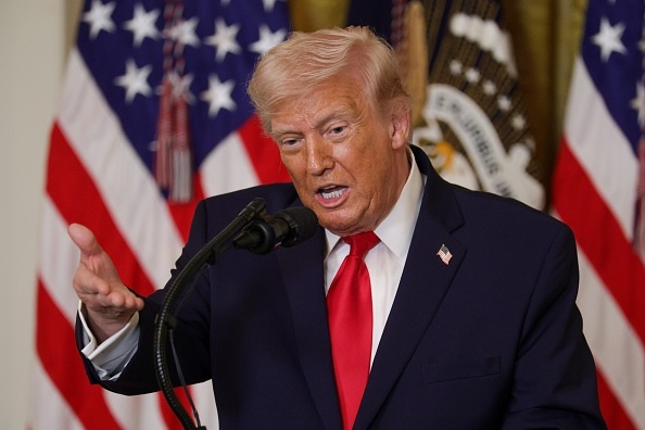 Ông Trump tuyên bố thỏa thuận với Iran “tan vỡ”, giá dầu tăng hơn 5%