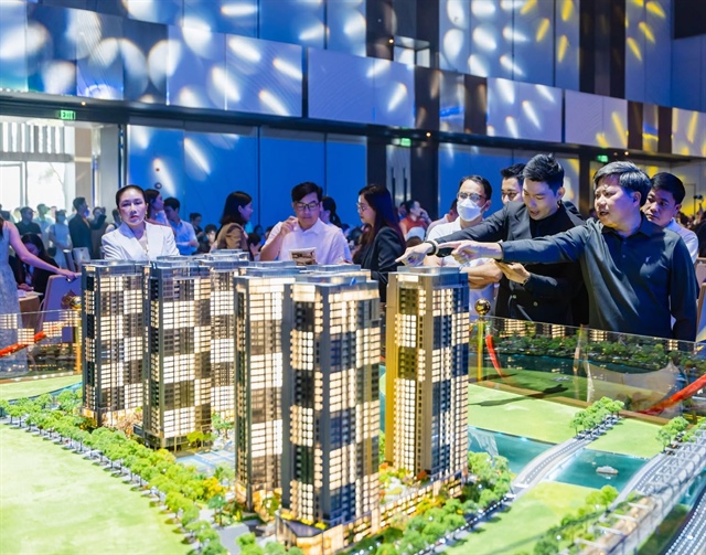Lãi suất vay mua nhà lên tới 16%, chuyên gia dự báo khó giảm trong ngắn hạn