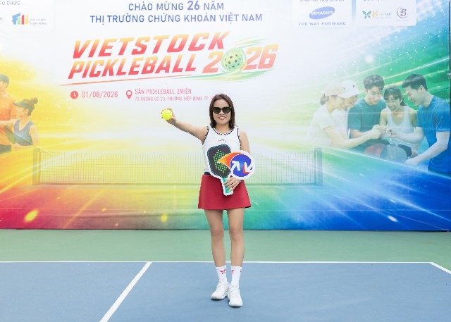 Madam Truyền: Bản lĩnh trên thương trường, rạng rỡ Cúp vô địch sân Pickleball