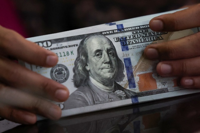 Đồng USD dao động gần mức đáy nhiều tháng 