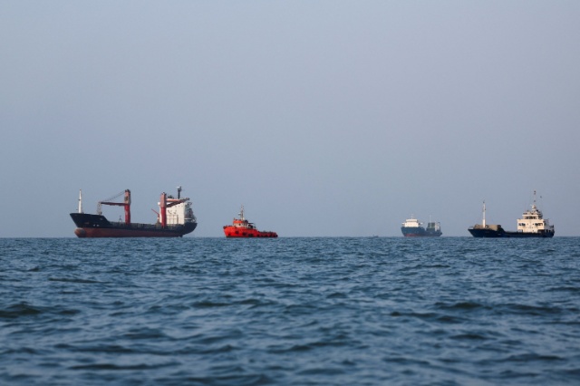 Iran ra điều kiện để mở lại eo biển Hormuz