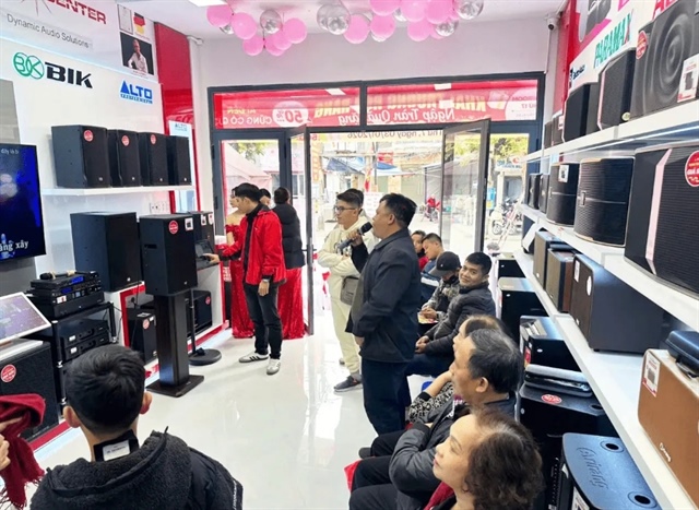 Chọn micro không dây cho karaoke gia đình: 5 Điều nên kiểm tra trước khi mua