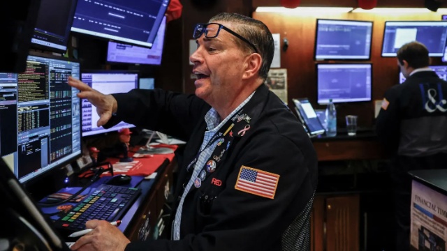Nasdaq Composite lập kỷ lục mới