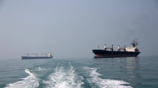 Dầu Brent dao động quanh 109 USD/thùng