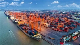 Tổng kim ngạch xuất nhập khẩu 10 tháng vượt 1,000 tỷ USD